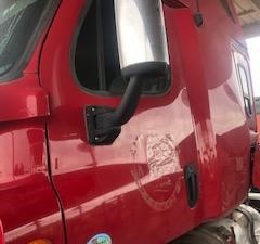 Used 2013 FREIGHTLINER Cascadia 125 Door (Stock #537700)) Part Image