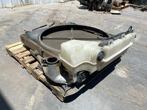 Used 2013 VOLVO VNL64T Cooling Assembly (Stock #538640)) Part Image