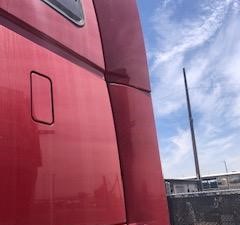 Used 2014 VOLVO VNL64T Sleeper Fairing (Stock #537486)) Part Image