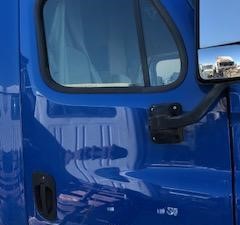 Used 2015 FREIGHTLINER Cascadia 125 Door (Stock #536171)) Part Image