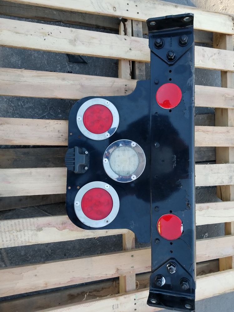 West 40 Auto Sales >> Tail Light Assys | New and Used Parts | American Truck Chrome West 40 Auto Sales >> Tail Light Assys | New and Used Parts | American Truck Chrome
