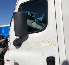 Used 2019 FREIGHTLINER Cascadia 125 Door (Stock #536392)) Part Image