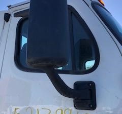 Used 2019 FREIGHTLINER Cascadia 125 Mirror Image