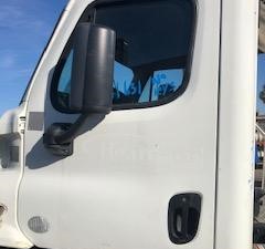 Used 2020 FREIGHTLINER Cascadia 125 Door (Stock #536311)) Part Image