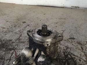 Used CATERPILLAR 3126 Steering Pump (Stock #53264)) Part Image