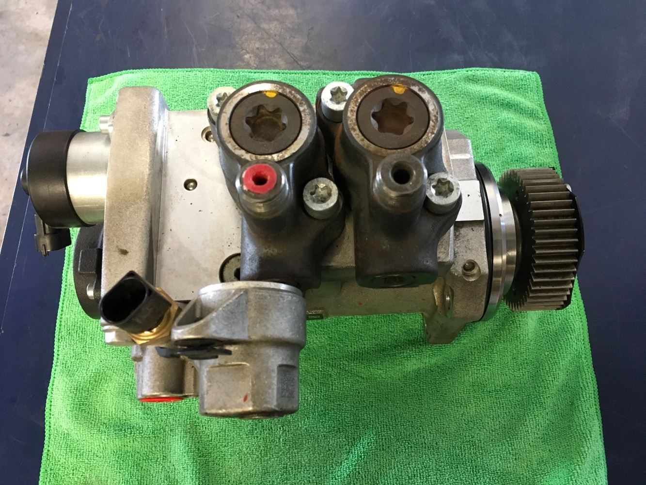 Detroit DD15 (Stock 52270) Fuel Gear Pumps TPI
