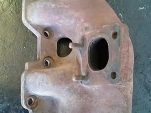 Used ISUZU 4HE Exhaust Manifold (Stock #3843)) Part Image