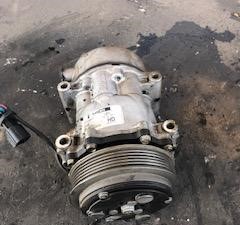 Used A/C Compressor Image
