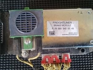 Used 1998 FREIGHTLINER ABS ECM (Stock #10332)) Part Image