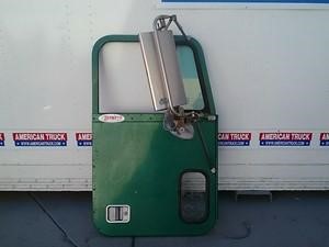 Used 1997 FREIGHTLINER FLD Door (Stock #2903)) Part Image