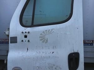 Used FREIGHTLINER Cascadia Door (Stock #52816)) Part Image