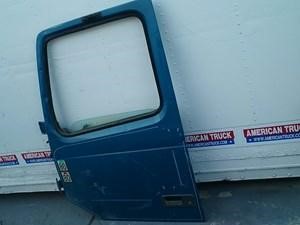 Used 1999 VOLVO VNL Door (Stock #8133)) Part Image
