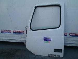 Used 2000 VOLVO VNL Door (Stock #8134)) Part Image