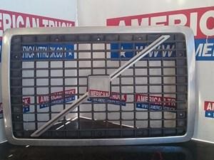 Used VOLVO VNL Grille Image