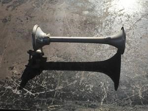 Used 1999 INTERNATIONAL 9100 Horn (Frame) Image