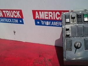 Used 1998 FREIGHTLINER FL70 Ignition Switch (Stock #4331)) Part Image
