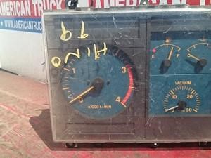Used 1999 HINO Instrument Cluster (Stock #4833)) Part Image
