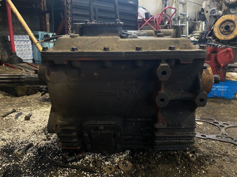 Used 1994 Eaton/Fuller FS5106A Transmission Assy for sale Calgary