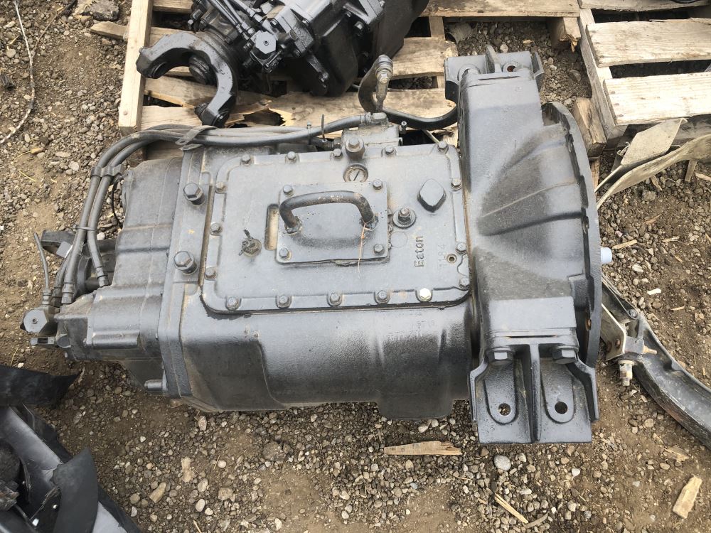 Used 2000 Eaton/Fuller RTLO16913A Transmission Assy for sale Calgary