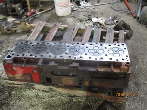 Used 2005 Cummins ISX Head (Stock #59398)) Part Image