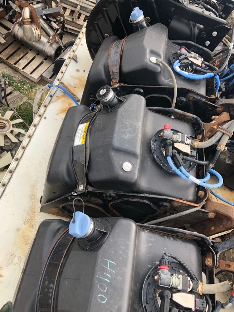 2019 Kenworth W900 (Stock ETP5634) DEF Tanks TPI