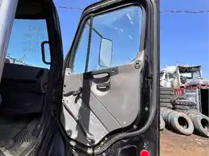 Used 2011 Freightliner M2 106 Door (Stock #ETP1557-7A)) Part Image