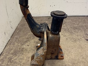 Used 1991 Mack RD680 Cab Mount (Stock #630-10563)) Part Image