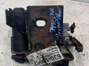 Used 1998 Freightliner FLD Cab Mount (Stock #630-10667)) Part Image