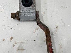 Used 1999 Kenworth T800 Hood Hinge (Stock #674-10239)) Part Image