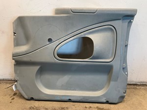 Used 2004 International 4200 Door (Stock #681-10154)) Part Image