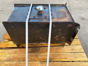 Used 2004 Mack CV713 Hydraulic Tank (Stock #692-10087)) Part Image