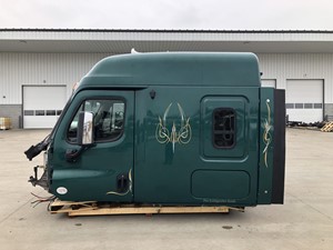Used 2013 Freightliner Cascadia Cab (Stock #603-11058)) Part Image