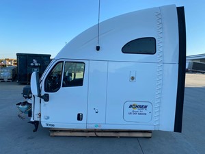 Used 2013 Kenworth T700 Cab (Stock #603-11229)) Part Image