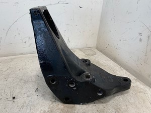 Used 2013 Peterbilt 384 Cab Mount (Stock #630-10619)) Part Image