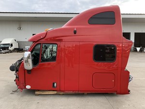 Used 2013 Peterbilt 587 Cab (Stock #603-11092)) Part Image