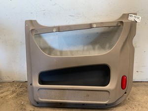 Used 2014 Freightliner Cascadia Door (Stock #681-10122)) Part Image
