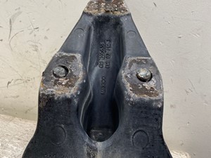 Used 2014 Peterbilt 587 Cab Mount (Stock #630-10553)) Part Image