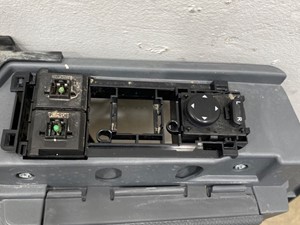 Used 2015 Freightliner Cascadia Door Window Regulator (Stock #621-10259)) Part Image