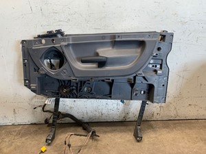 Used 2015 Freightliner Cascadia Door (Stock #681-10132)) Part Image