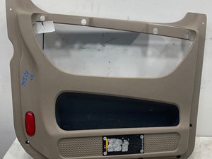 Used 2015 Freightliner Cascadia Door (Stock #681-10157)) Part Image