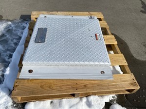 Used 2015 Kenworth T680 Tool Box (Stock #693-10162)) Part Image