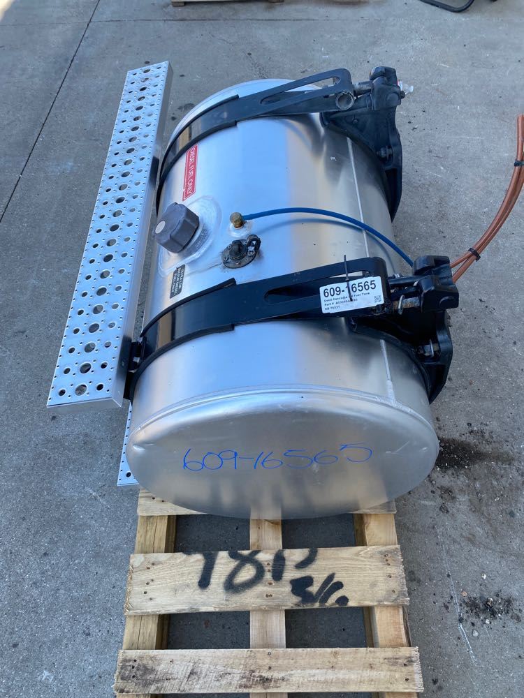 2016 Freightliner Cascadia (Stock 60916565) Fuel Tanks TPI