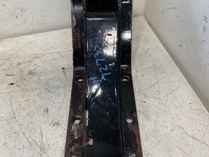 Used 2016 Kenworth T660 Cab Mount (Stock #630-10627)) Part Image