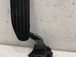 Used 2016 Kenworth T680 Throttle Pedal (Stock #649-10190)) Part Image