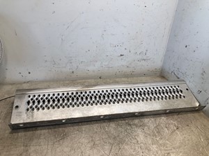 Used 2016 Peterbilt 389 Battery Box Cover (Stock #683-10068)) Part Image