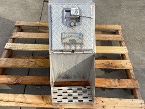 Used 2016 Peterbilt 579 Tool Box (Stock #693-10160)) Part Image