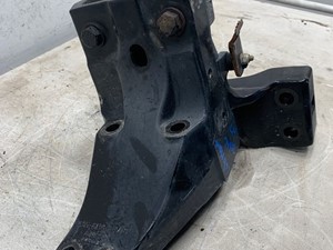 Used 2017 Kenworth T680 Cab Mount (Stock #630-10673)) Part Image