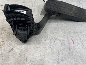 Used 2017 Kenworth T680 Throttle Pedal (Stock #649-10186)) Part Image