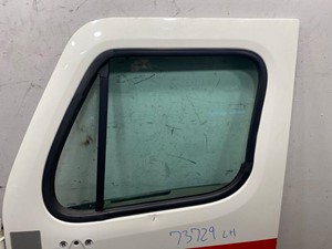 Used 2018 Freightliner Cascadia Door (Stock #606-13235)) Part Image