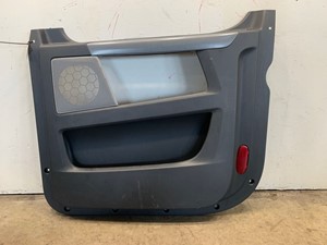 Used 2018 Freightliner Cascadia Door (Stock #681-10144)) Part Image
